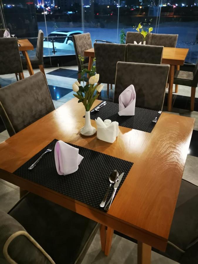 Отель Parkside Plaza Маскат Экстерьер фото